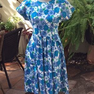 Vintage Adrienne vittadini blue pansie dress.